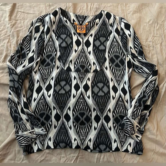 Tory Burch Black and White Patterned Women's Top 100% Silk size 8 - Picture 5 of 5